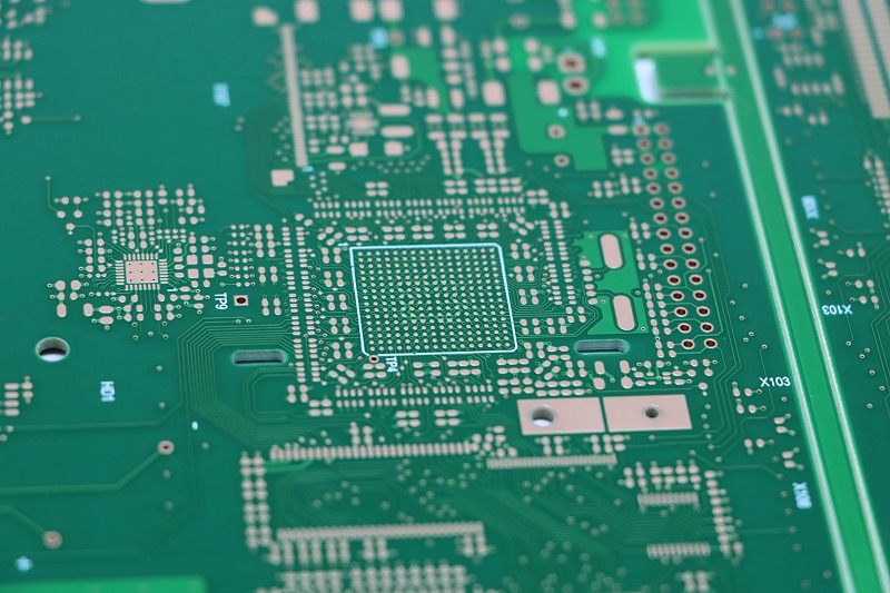 Quomodo accurationem partium in PCB tabulis curare?